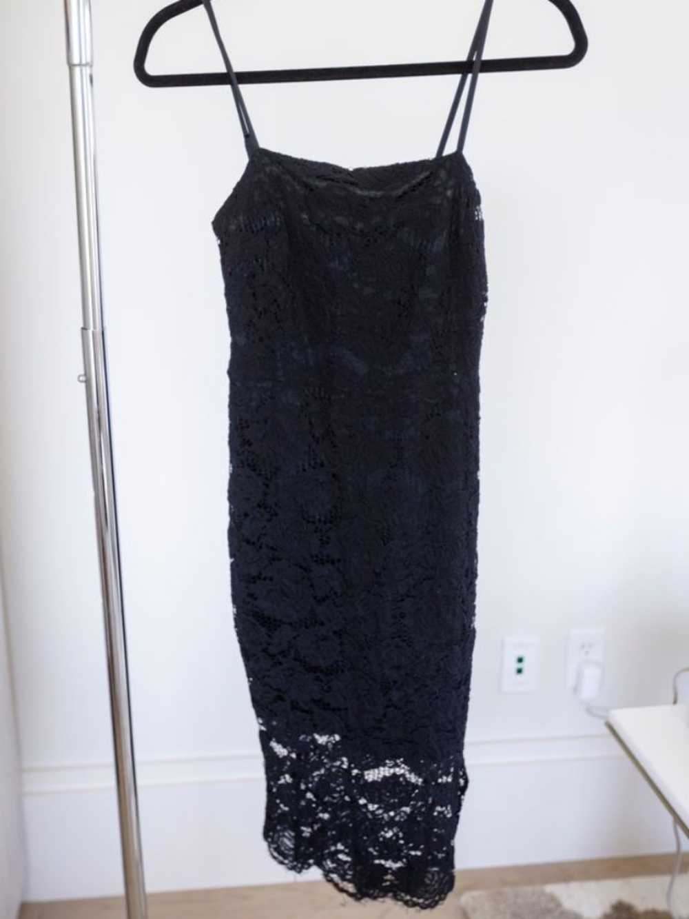 Express Lace Midi Dress